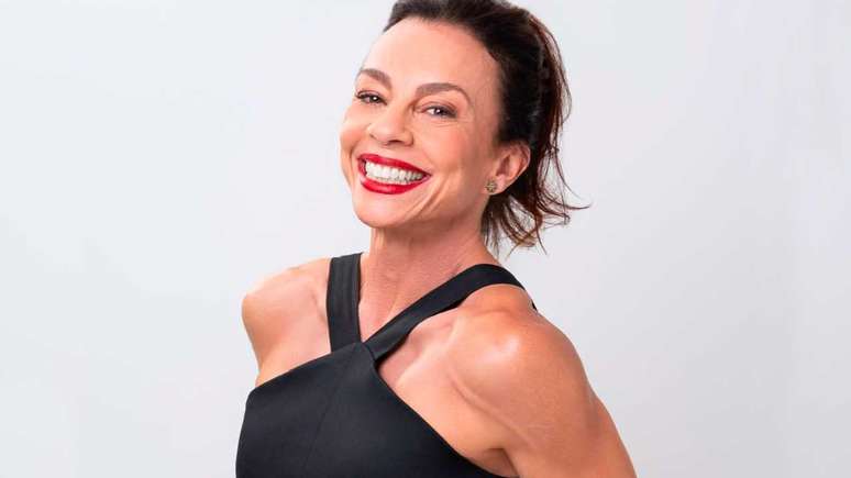 After 12 years after TV, Carla Marins resurfaces