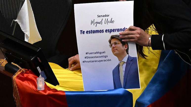 O senador Miguel Uribe criticou a possibilidade de "decreta&ccedil;o" horas antes de ser baleado em p&uacute;blico