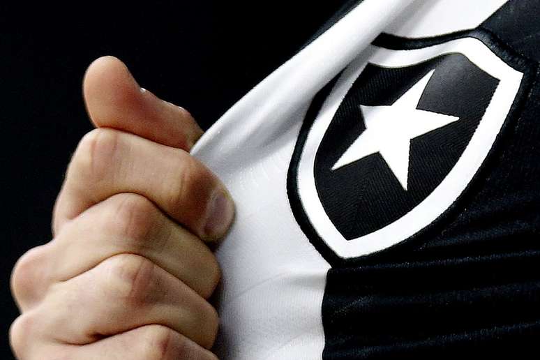 Botafogo has training reinforcements before debut at the World Cup