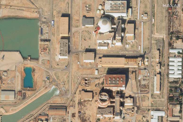 Imagens de satélite mostram reatores nucleares no Irã