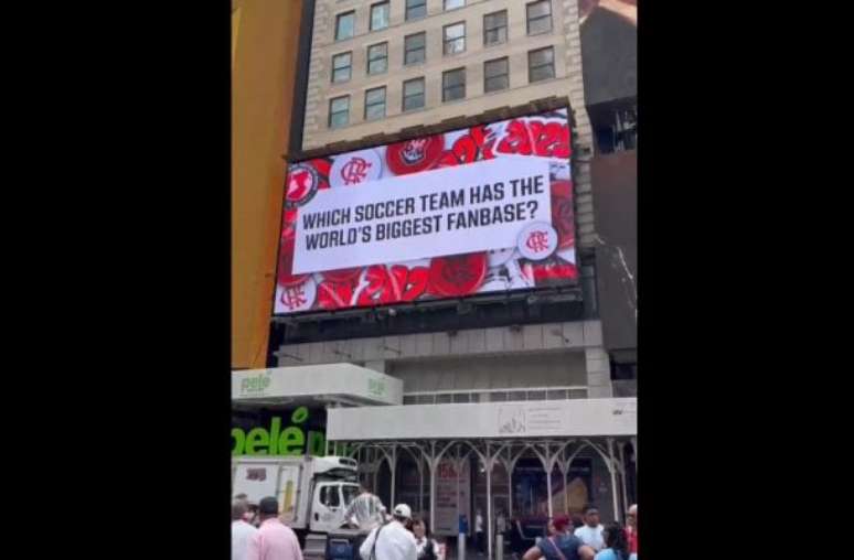 Flamengo faz ação no telão na Times Square