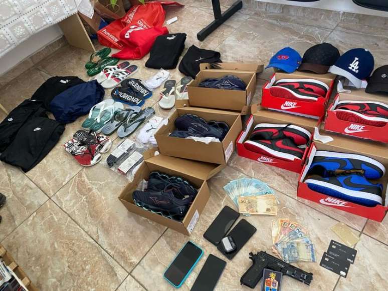 Criminosos sequestram médico e gastam R$ 20 mil em compras com dinheiro da vítima.