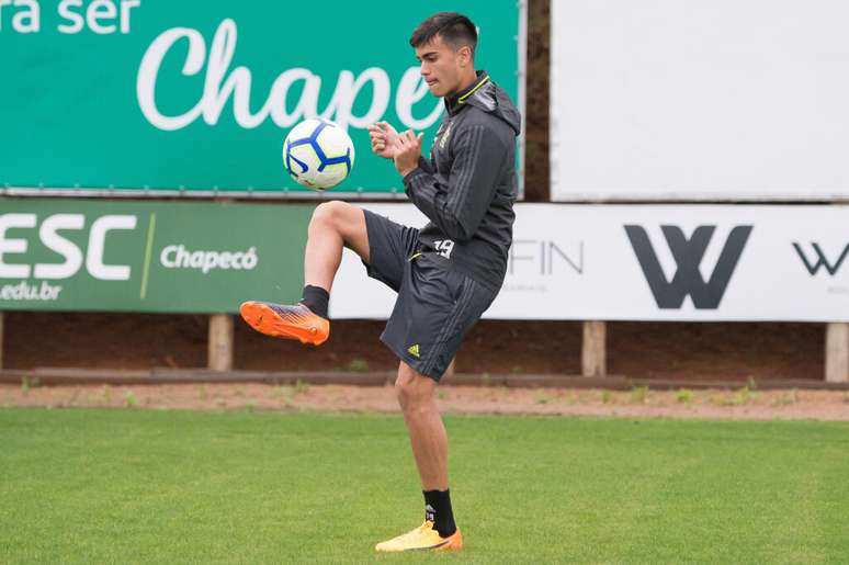 Reinier em treino pelo Flamengo em 2019 