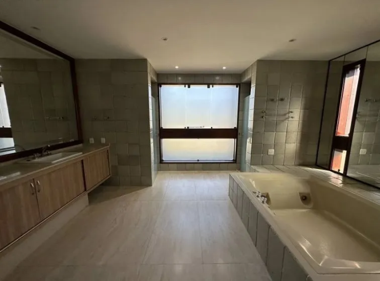 Propriedade inclui 7 banheiros