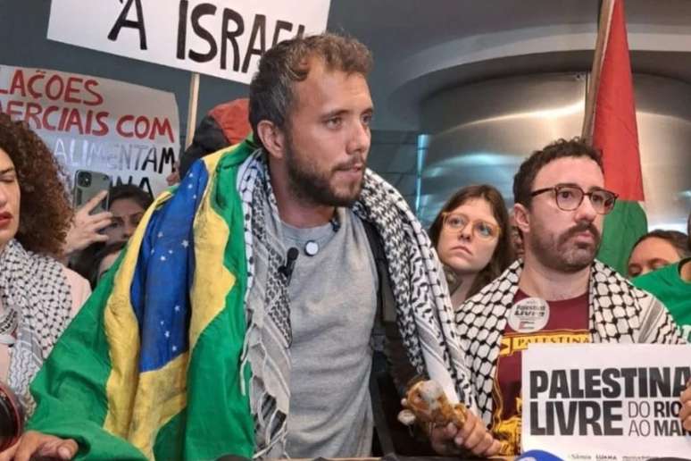 Thiago Ávila foi deportado para o Brasil após ser preso por Israel
