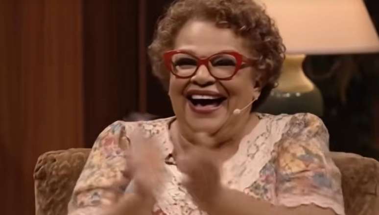 Vera Fofoqueira segue a mesma cartilha de Marisa Maiô: humor debochado em cenas rápidas