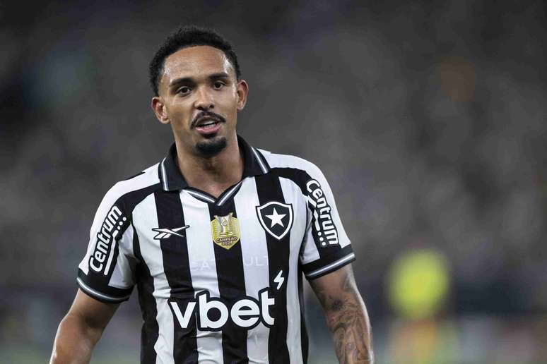 Vitinho é um dos nomes do Botafogo para a disputa do Mundial de Clubes
