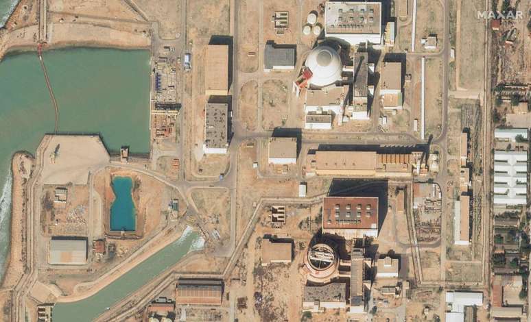 Instalação nuclear no Irã; um relatório da AIEA afirmou que o Irã enriqueceu urânio a 60% de pureza — um nível próximo ao de grau militar