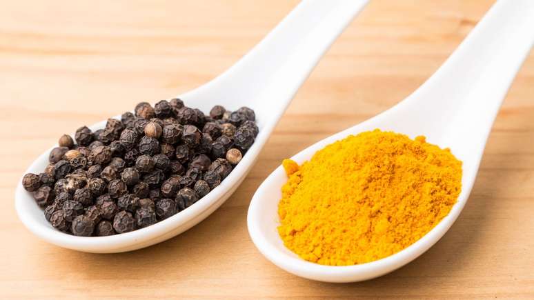 Turricum with black pepper: understand the benefits of this powerful combination