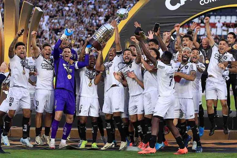 Botafogo fez história ao vencer a Libertadores em final contra o Galo em Buenos Aires –