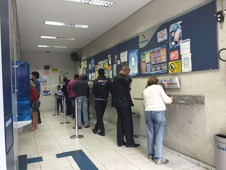 இருப்பினும், லாட்டரி மூலம் எண்கள் பதிவு செய்யப்படவில்லை மற்றும் குழு நீதிமன்றத்திற்கு சென்றது. லாட்டரியின் பெயர் Esquina da Sorte மற்றும் இந்த வழக்கு மாநிலத்தில் பிரபலமானது.