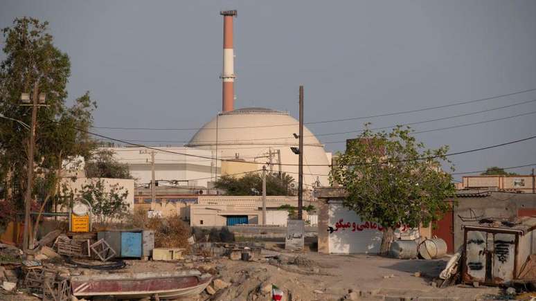 O Irã insiste que seu programa nuclear é totalmente pacífico e que enriquece urânio para produzir combustível para usinas de energia como a de Bushehr