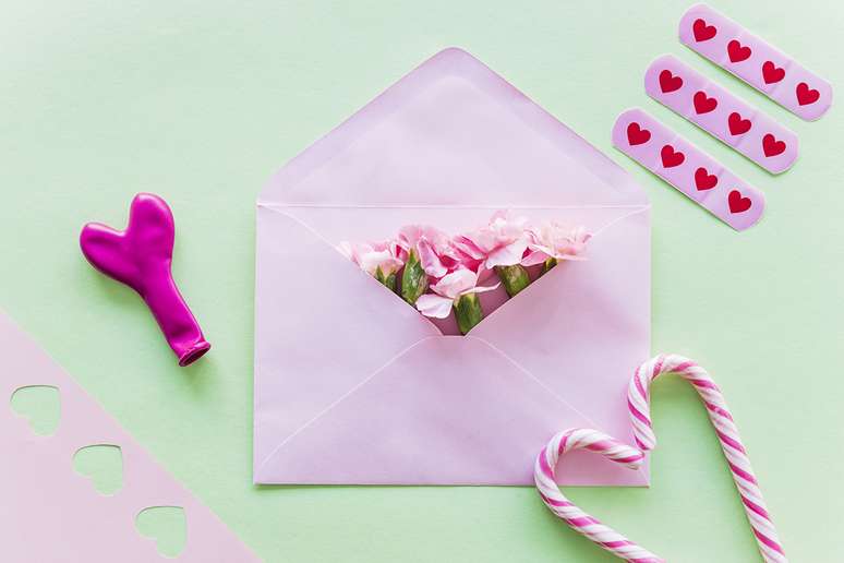 What each sign wants to read in the elegant mail of the June party