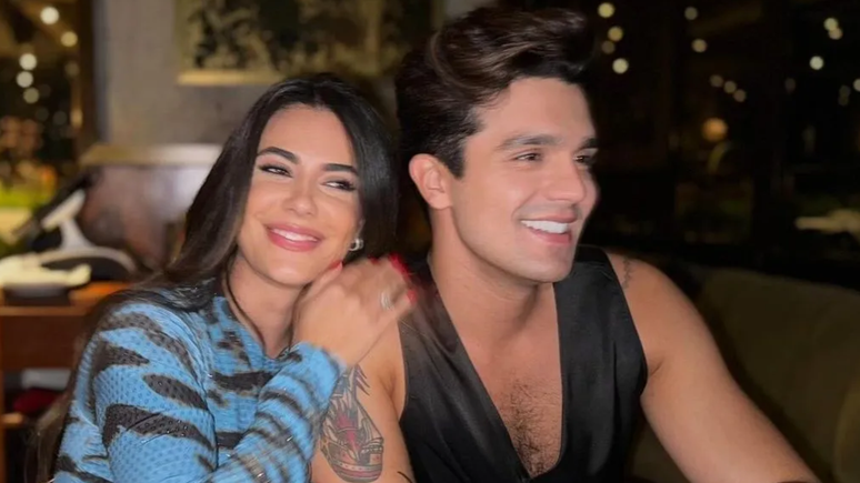 Luan Santana e Jade Magalhães revelam planos de mostrar a pequena Serena