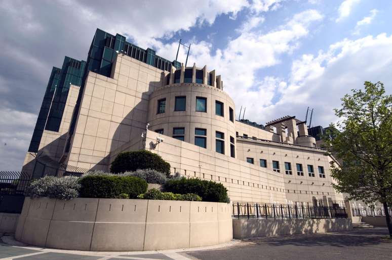Sede do MI6, servi&ccedil;o secreto brit&acirc;nico, em Londres, no Reino Unido