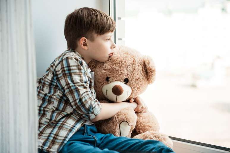 A depressão infantil pode interferir nos estudos e nos relacionamentos das crianças