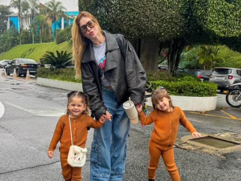 Virginia, Maria Alice e Maria Flor nos bastidores do programa da influenciadora no SBT (Foto: Reprodução/Instagram)