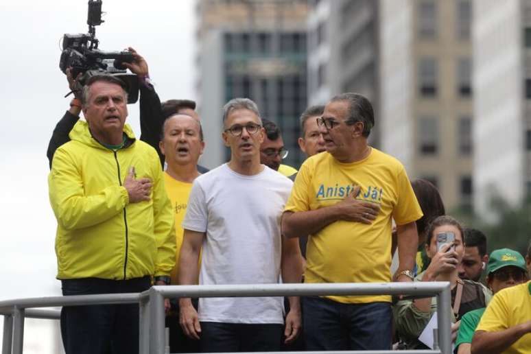 Governador Romeu Zema participa de ato pr&oacute;-anistia ao lado de Bolsonaro em S&atilde;o Paulo