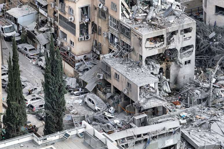 Foto de drone mostra locais atingidos em Bnei Brak, Israel 16/6/2025 