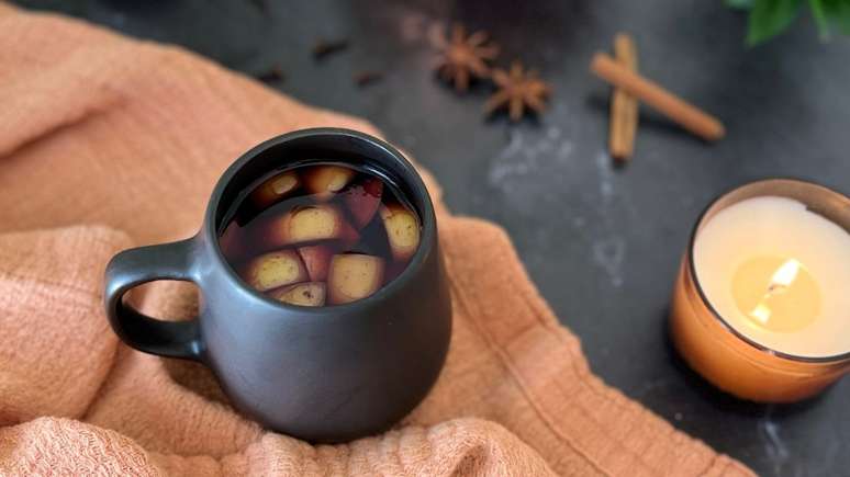 A magia do vinho quente transcende o delicioso sabor e traz energia para nossas vidas, proporcionando o calor necessário