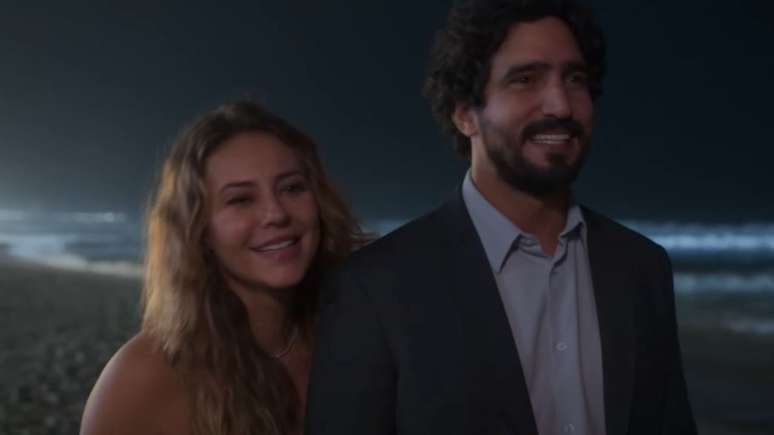 Você sabe o que é love bombing? Expressão utilizada em Vale Tudo explica comportamento observado em relacionamentos da vida real; entenda