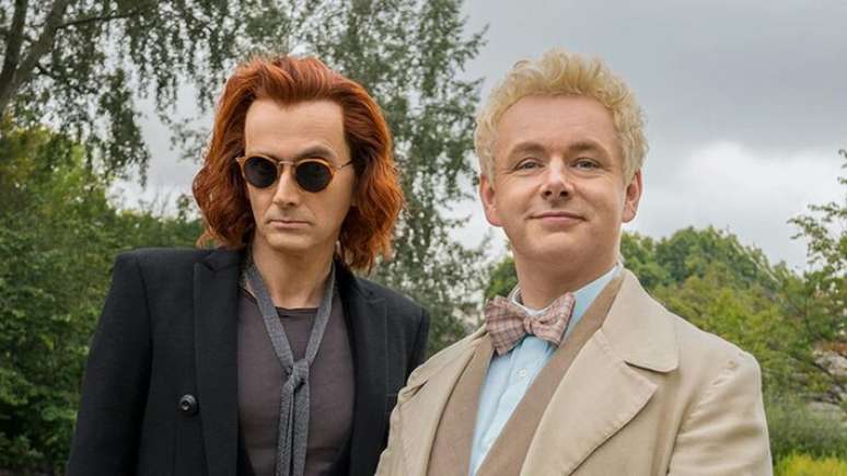 David Tennat e Michael Sheen em 'Belas Maldições', adaptação de livro de Neil Gaiman e Terry Pratchett