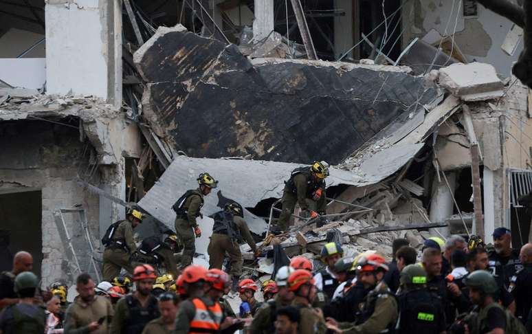 Ir&atilde; lan&ccedil;ou m&iacute;sseis contra Israel em retalia&ccedil;&atilde;o ao ataque de sexta-feira