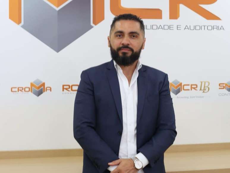 Mafrys Gomes, especialista em contabilidade e tributação 