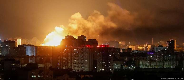 Ataque contra Kiev atingiu centros residenciais, instituições de ensino e infraestrutura crítica