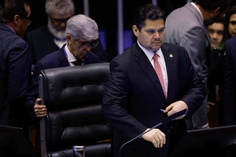 O presidente do Congresso, senador Davi Alcolumbre, durante sessão
