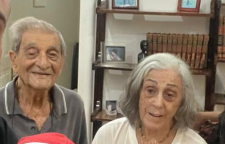 The two lived more than 70 years of company, loving and taking care of each other until the last days of their life The two lived more than 70 years of company, loving and taking care of each other until the last days of their life