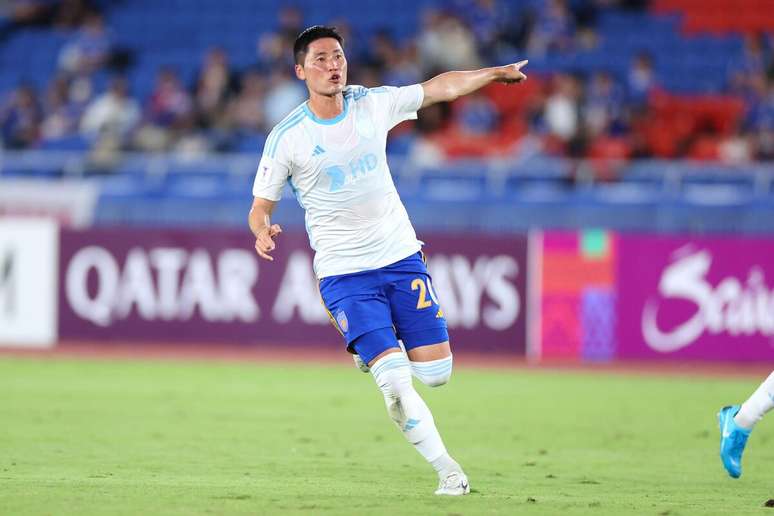 Hwang Seokho (Ulsan HD) durante jogo contra o Yokohama Marinos, no dia 02.10.2024 