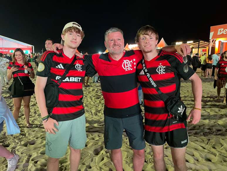 Turistas assistem a jogo do Flamengo