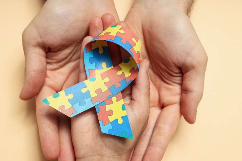 As causas do Transtorno do Espectro Autista podem ser genéticas, ambientais e/ou fisiológicas