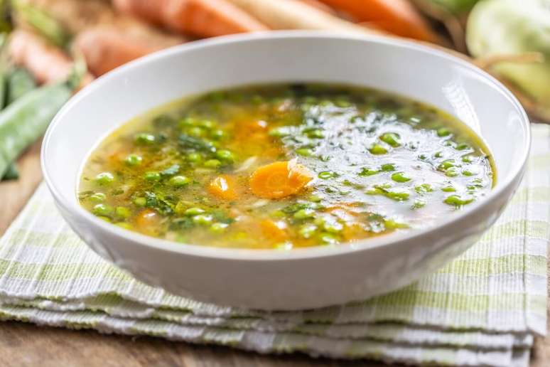 Caldo de ervilha e cenoura 