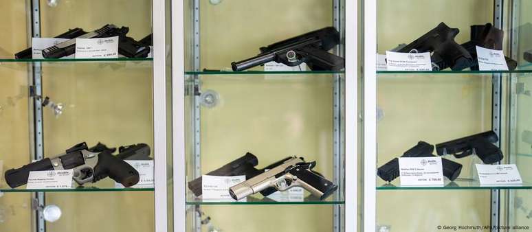 The Austria Hardens of the weapons controlled after filming at school