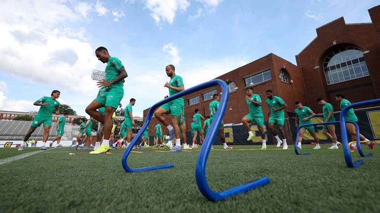 Palmeiras jugó durante el entrenamiento en la Universidad Carlina. -