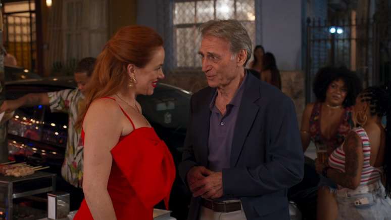 Aldeíde (Karine Teles) e Laudelino (Herson Capri) de Vale Tudo