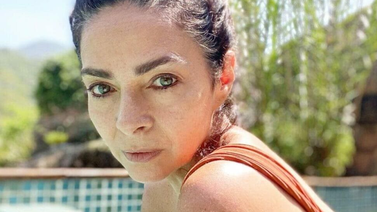 Atriz Claudia Ohana relembra bastidores de sua capa na Playboy