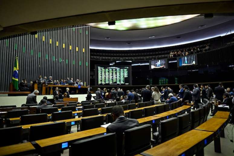 A derrubada ocorreu em sessão conjunta do Congresso e foi capitaneada por parlamentares ligados ao agronegócio