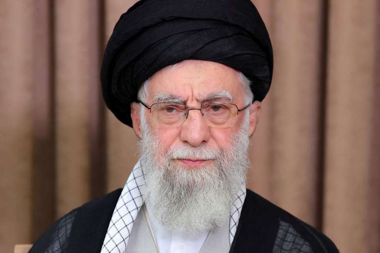 Líder supremo do Irã, aiatolá Ali Khamenei, durante pronunciamento à nação 13/06/2025