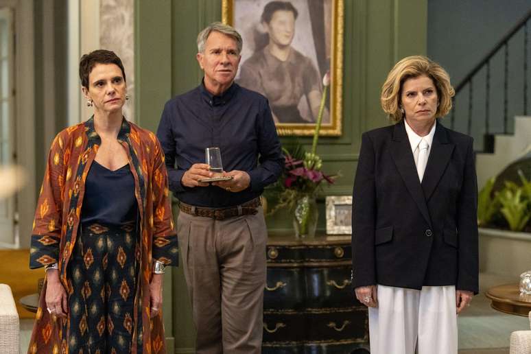 Celina (Malu Galli), Eugênio (Luis Salem) e Odete Roitman (Debora Bloch)  
