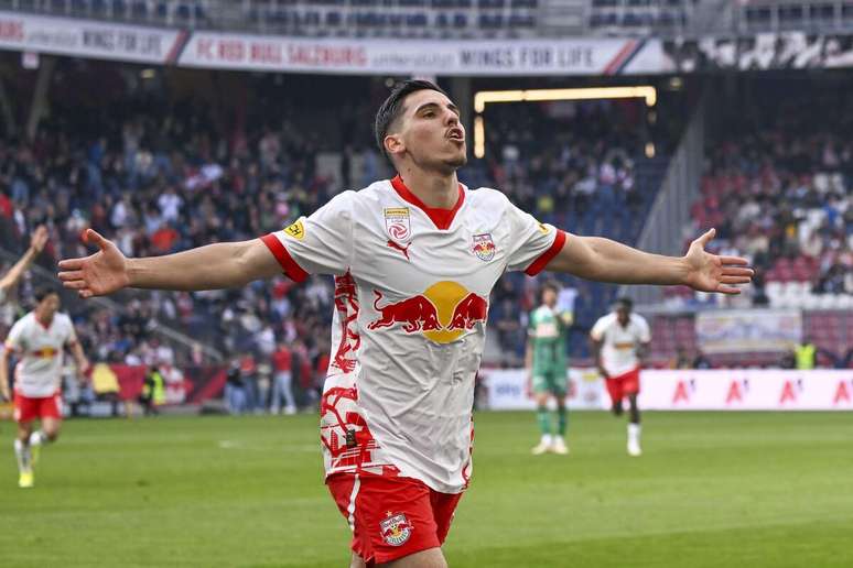 Oscar Gloukh (Salzburg) celebrando seu gol contra o Rapid Wiend, no dia 24.05.2025 