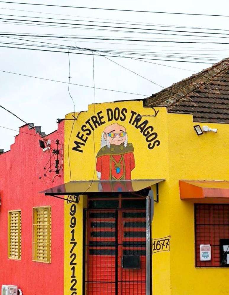 O 'Mestre dos Tragos', em Cruz Alta (RS), viralizou ao ser postado pelo perfil