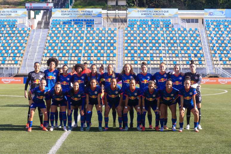 Jogadoras das Bragantinas. 