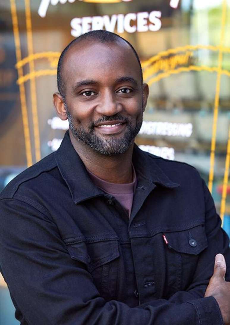 Kenny Mitchell, vice-presidente global da Levi's, comenta como a marca age para se manter 'jovem'
