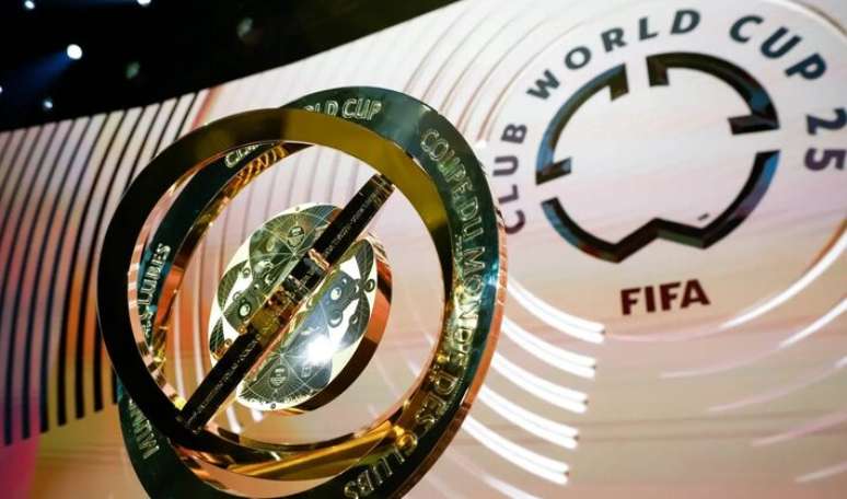 "Freed From Desire" é a trilha sonora do Mundial de Clubes da Fifa.