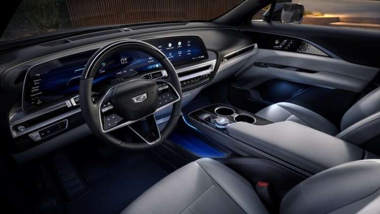 Interior do SUV é luxuoso e sofisticado, com destaque para o display de 33 polegadas no painel, que une quadro de instrumentos e multimídia
