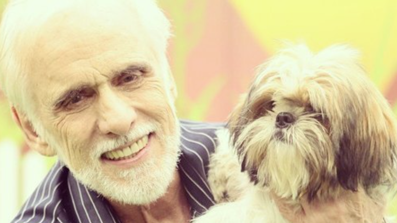 Francisco Cuoco e sua cachorrinha