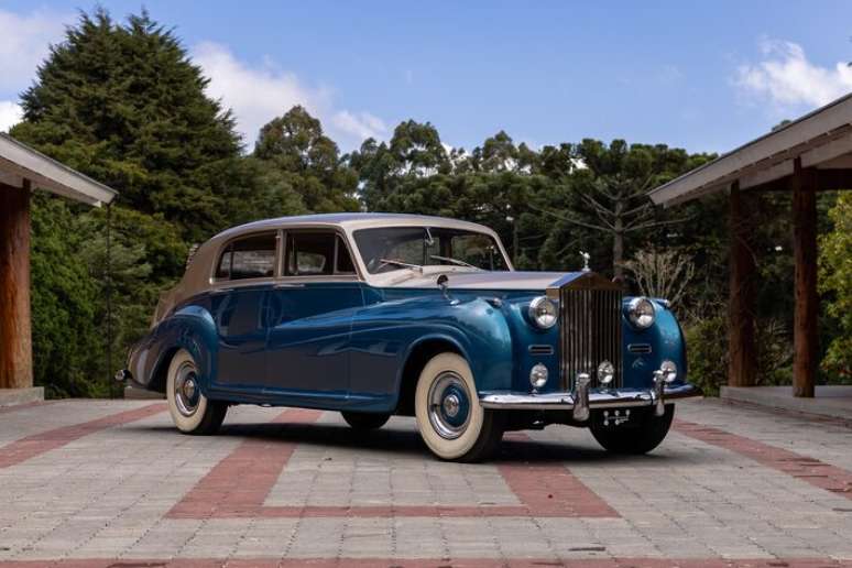 Rolls-Royce Silver Wraith SWB limousine